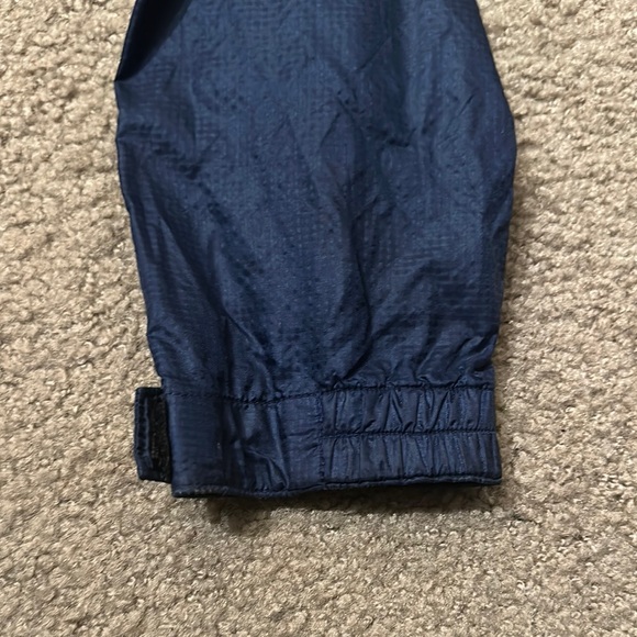 REI Men's Navy and Black Windbreaker - Picture 7 of 12